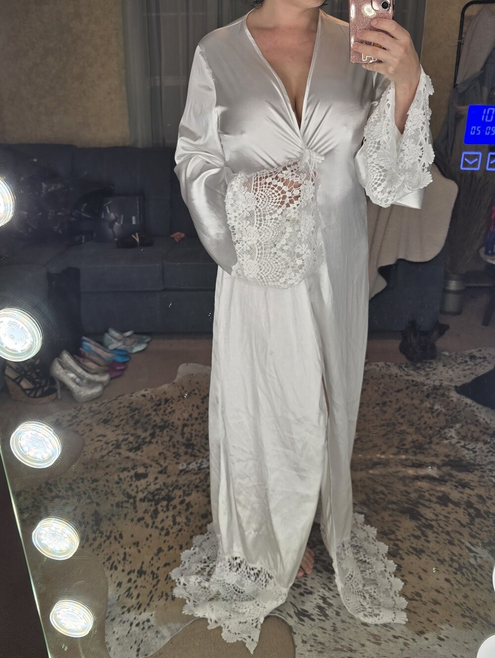 Source Unknown White Satin Lace Trim Long Robe